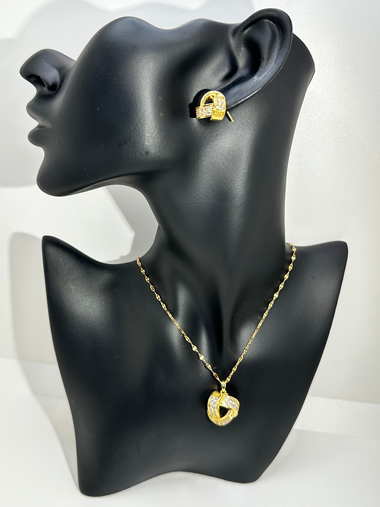 Knotted Necklace Set