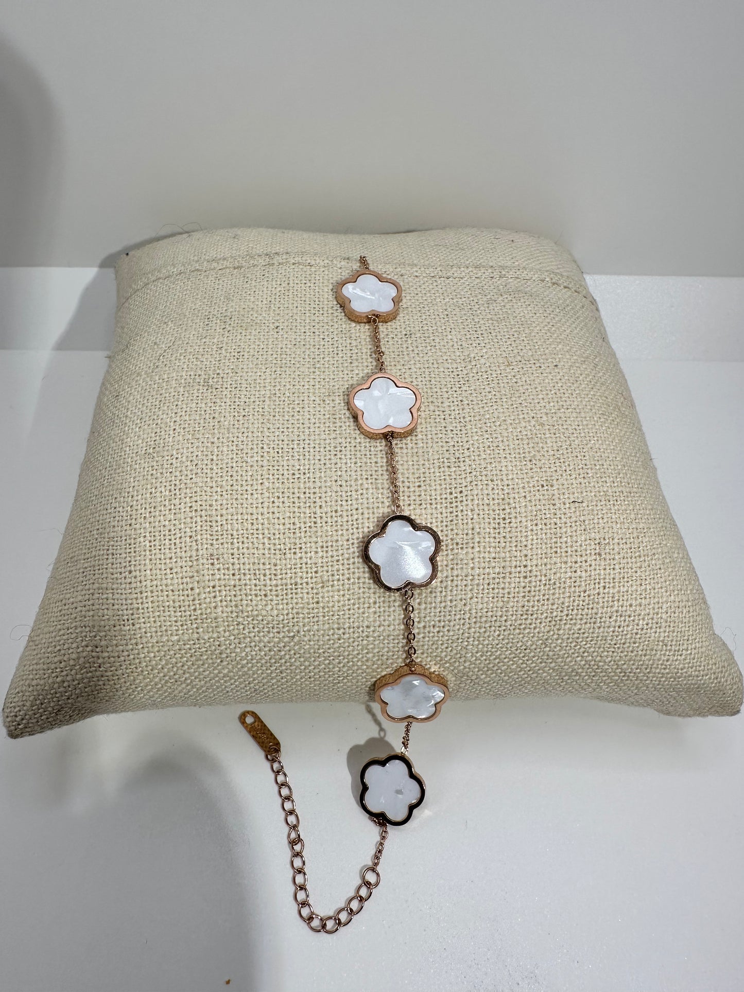 Clover Bracelet, White