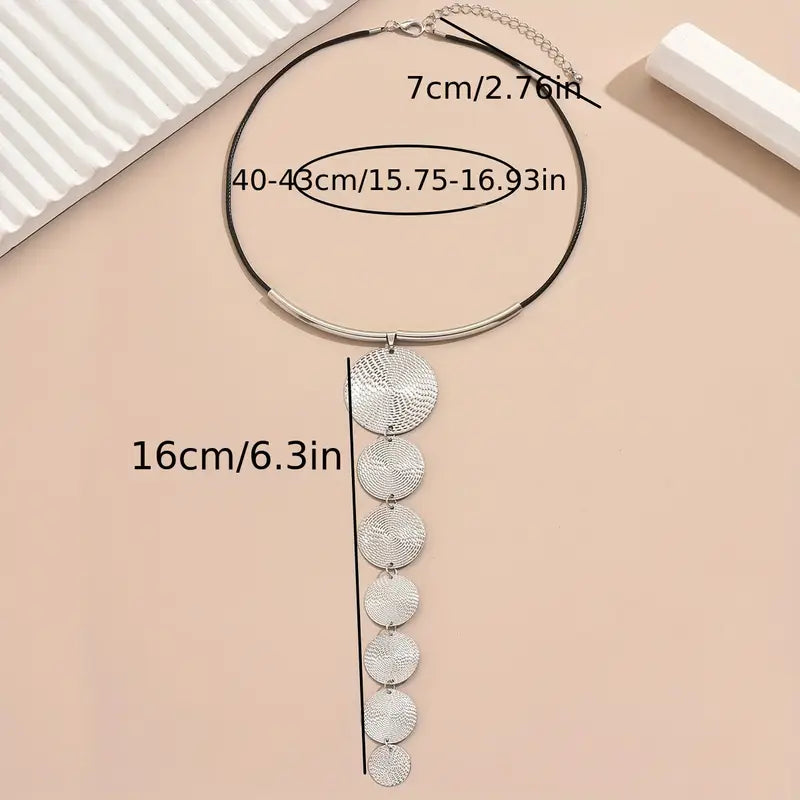 Geometric Round Pendant Necklace