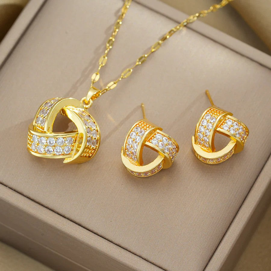 Knotted Necklace Set