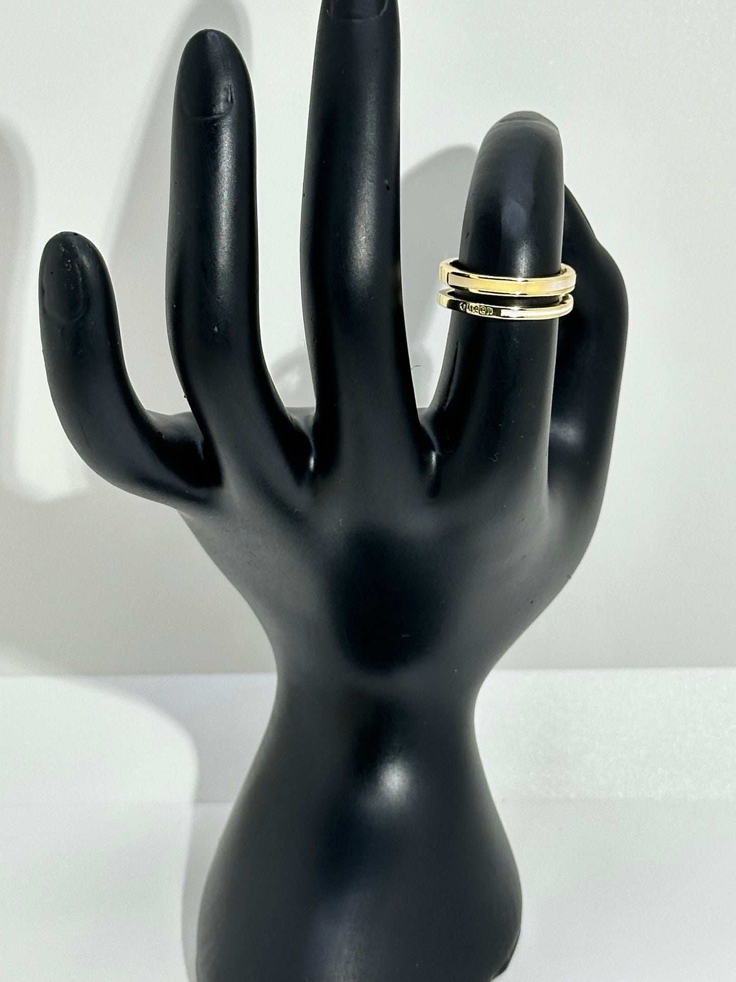 Queen Ring