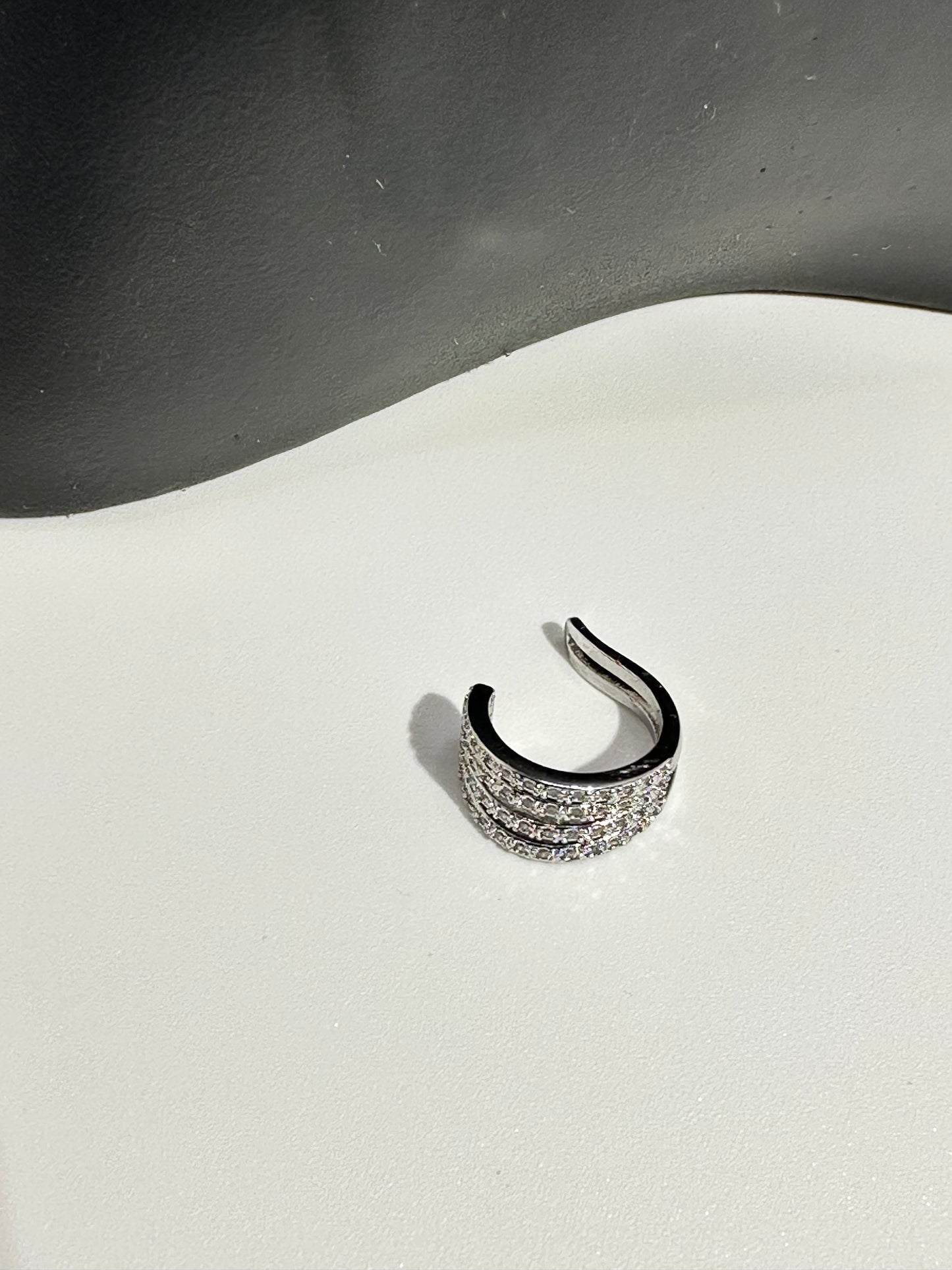 Ear Cuff, Silvery, E17