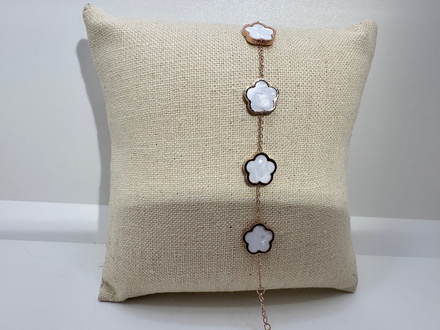 Clover Bracelet, White