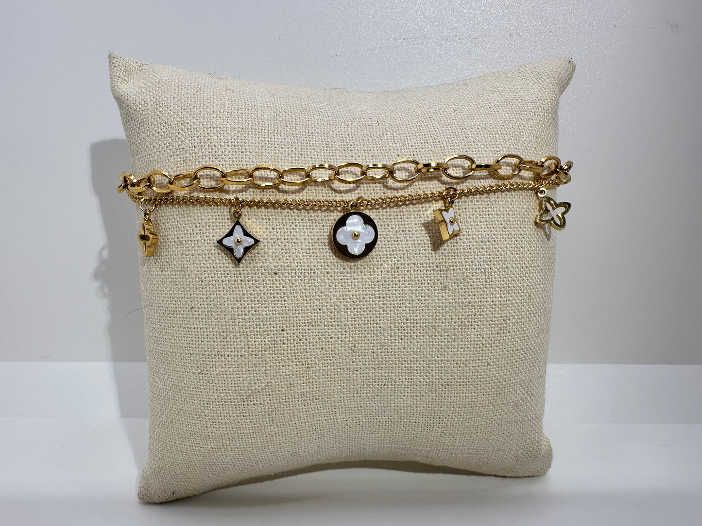 Double layered Clover Bracelet, Gold