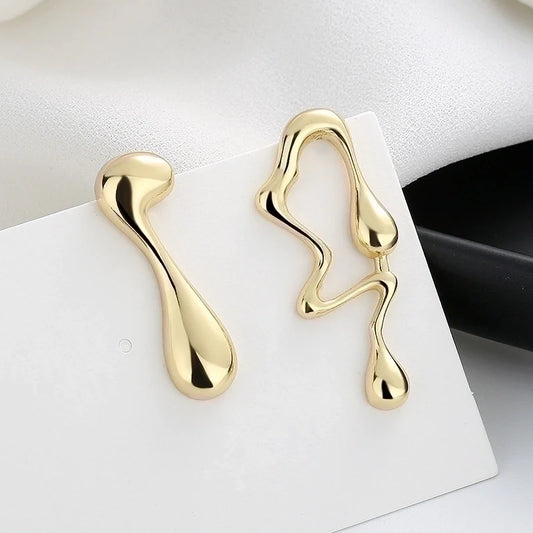 Asymmetric Earring-Gold Tone