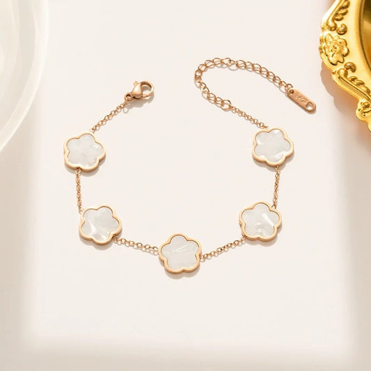 Clover Bracelet, White