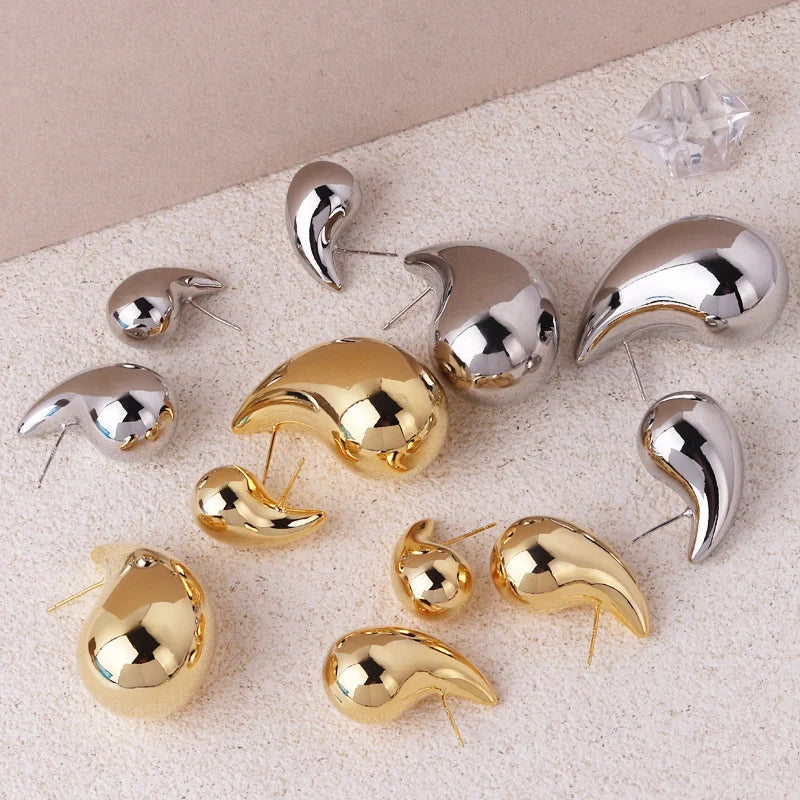 Medium Water Drop Earrings